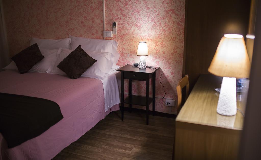 Quari Hotel Restaurant & Pizza Cologna Veneta Стая снимка